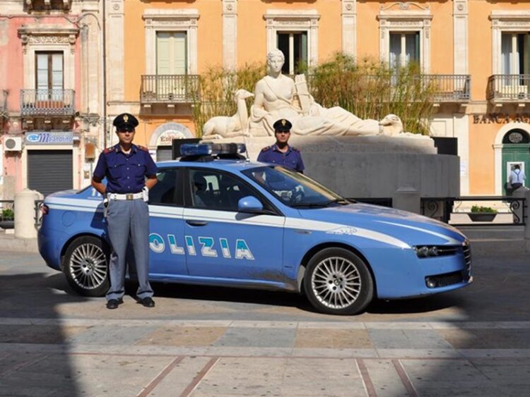 Comiso, la Polizia chiude per una settimana locale pubblico frequentato da pregiudicati