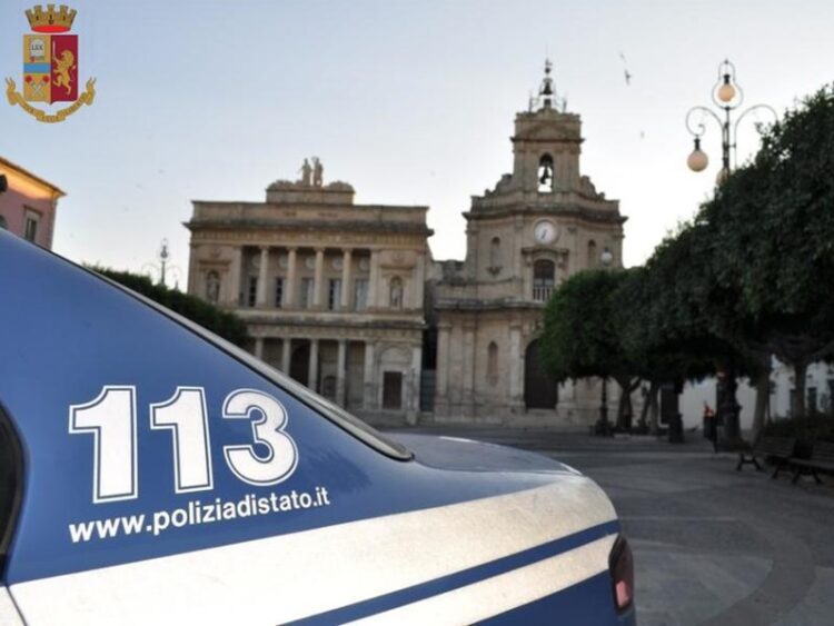 D.A.C.U.R. del Questore ad un minorenne di Vittoria reo di spaccio e oltraggio a pubblico ufficiale
