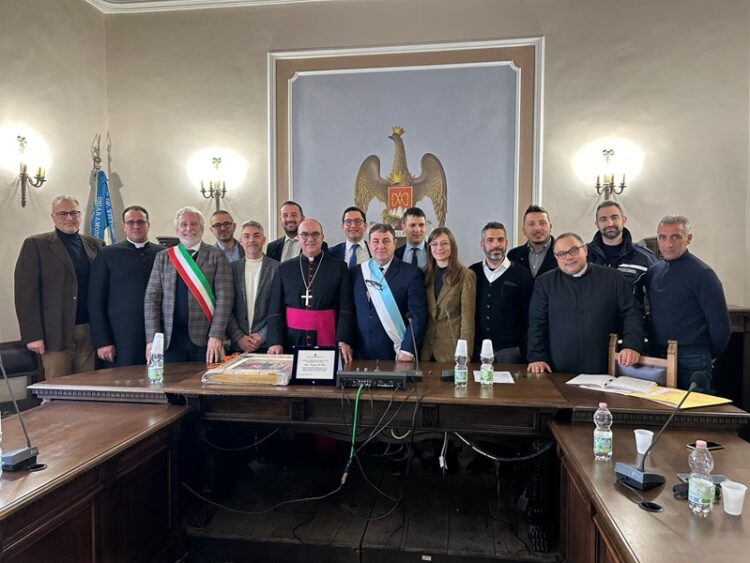 Il vescovo ha incontrato le autorità civili e militari di Chiaramonte Gulfi