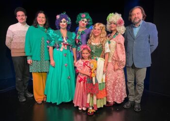 “La vera storia di Cenerentola”, scritta da Federica Bisegna e diretta da Vittorio Bonaccorso, inizierà un tour nelle scuole