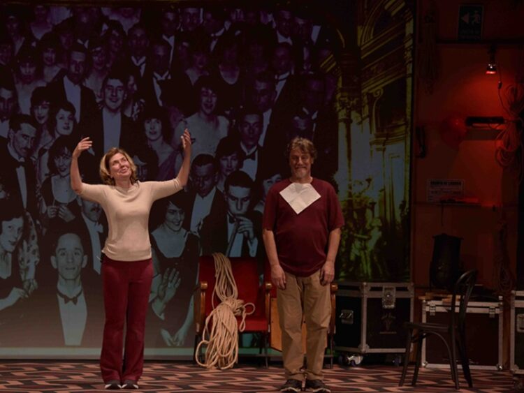 Sabina Guzzanti e Giorgio Tirabassi al teatro Garibaldi di Modica con “Le Verdi colline dell’Africa”