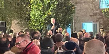 Ignazio Abbate riunisce i quadri per gli auguri