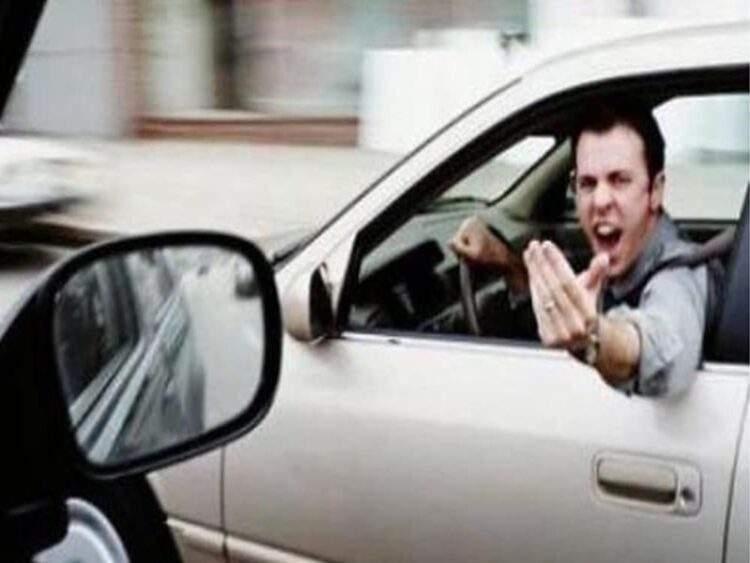 Ragusa, arrestato autore di gravi lesioni personali e minacce ai danni di un automobilista