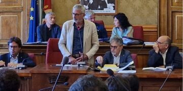 Cassì risponde nei fatti a Iurato (Ragusa prossima): “Nella mia maggioranza ci sono diverse sensibilità politiche, per questo abbiamo scelto un percorso civico”. Molto rumore per nulla.