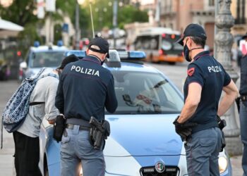 Controlli per l’immigrazione clandestina su 15 stranieri, a Scicli, per due di loro scatta l’espulsione