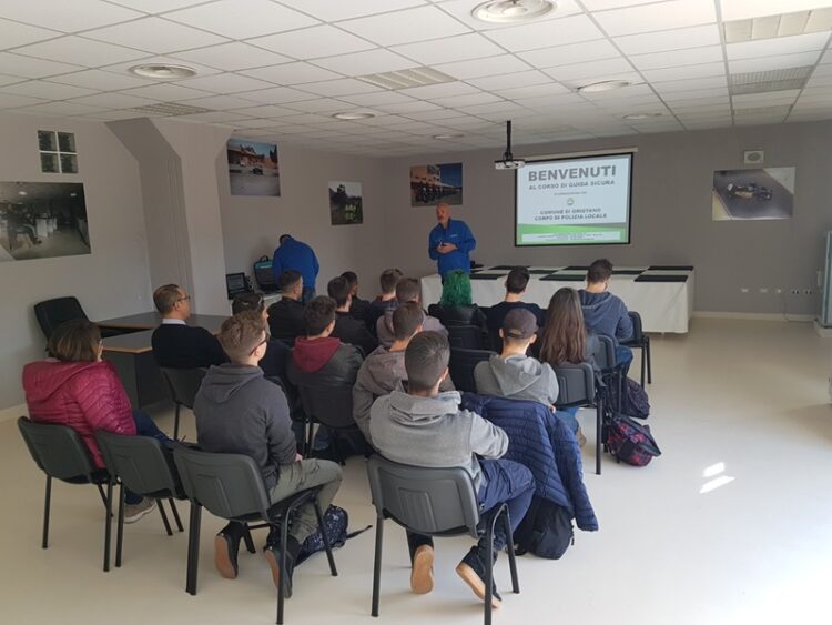 Ragusa: La Questura e l’Ufficio Scolastico Regionale per la Sicilia siglano il Progetto “Guida Sicura”