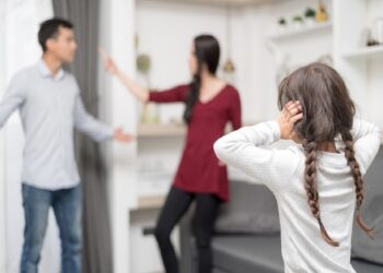 COMISO: Misura cautelare della Polizia per maltrattamenti nei confronti della moglie