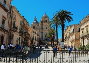 Il sindaco Peppe Cassì stigmatizza sensazioni non supportate da evidenze oggettive per il turismo in città