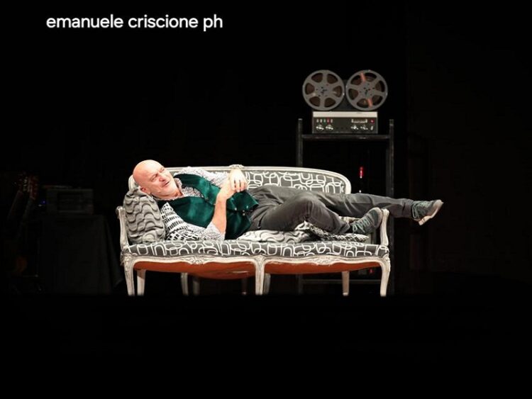 Assoluto successo per Claudio Bisio al teatro Duemila di Ragusa