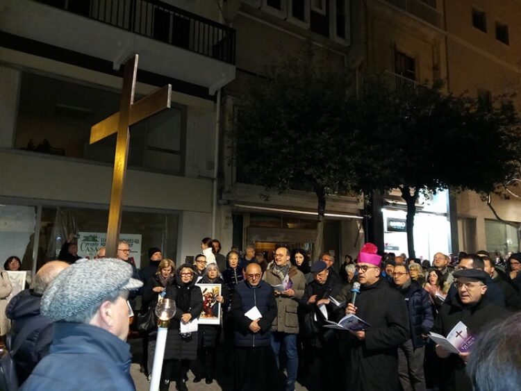 Via Crucis cittadina nei centri della Diocesi di Ragusa