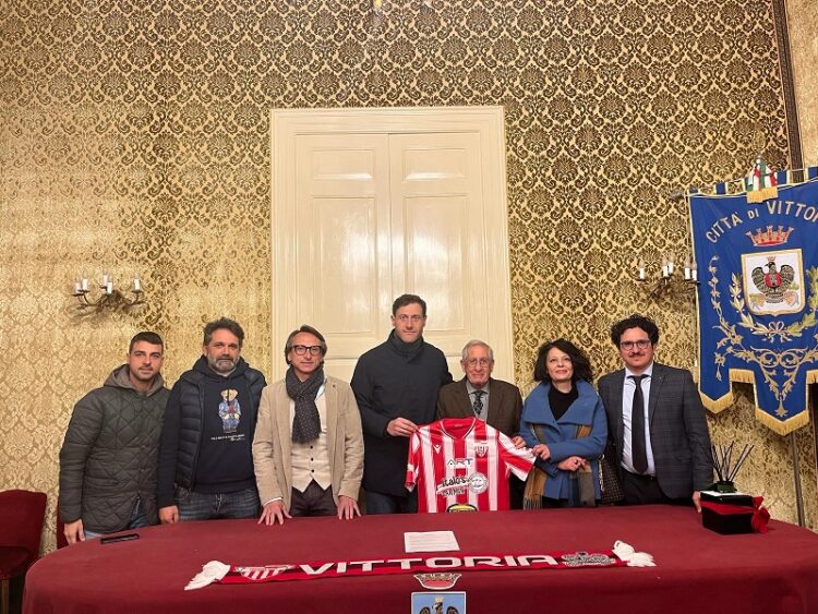 Vittoria, alla società calcistica F.C. Vittoria ASD la gestione dello stadio ‘Gianni Cosimo’
