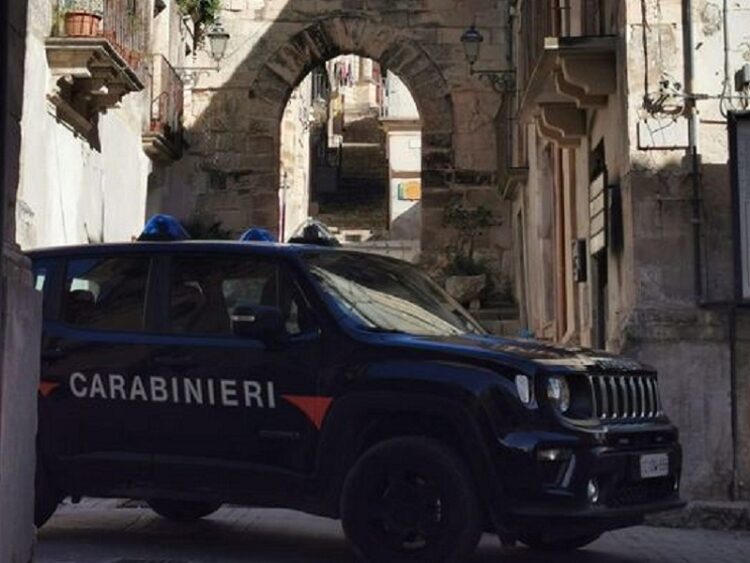 I Carabinieri di Chiaramonte Gulfi hanno individuato il nigeriano che, durante il recente Carnevale, si era reso protagonista di lesioni personali aggravate ai danni di un connazionale