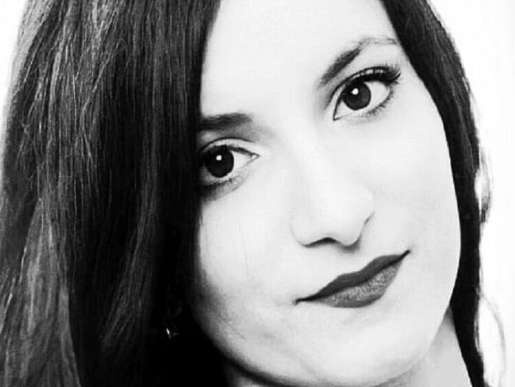 Francesca Morselli debutta a teatro con “Stella”, monologo da lei scritto, diretto e interpretato