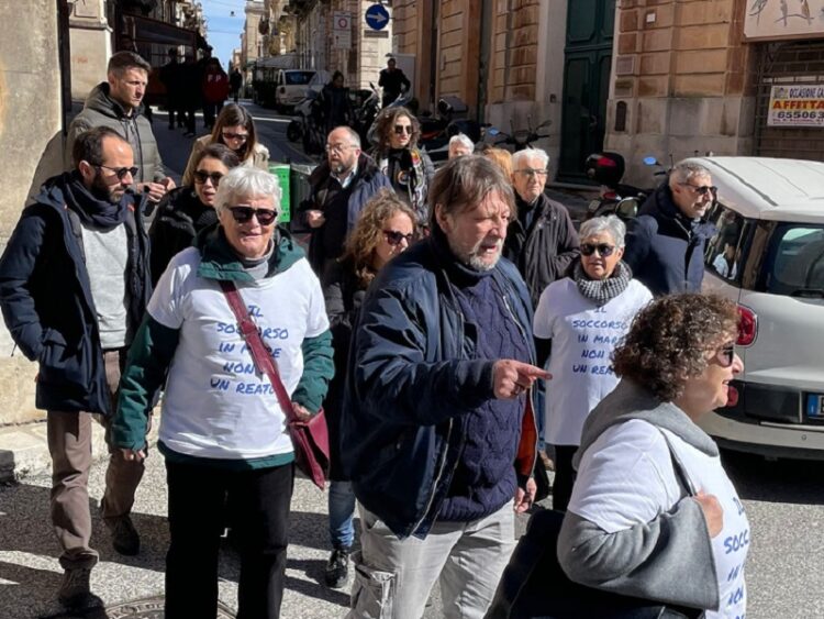 Vittoria, la Polizia procede all’arresto per furto aggravato all’interno di una villetta