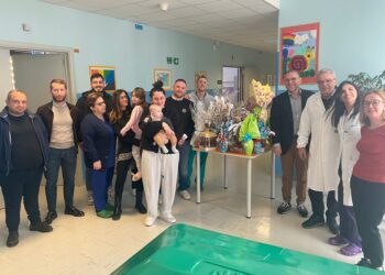 Le uova di “N’uovo – momento urbano condiviso” realizzate dai pasticcieri di Modica e donate ai bambini ospitati nei reparti di Pediatria dei tre ospedali della provincia