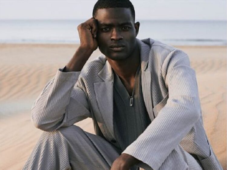 Emporio Armani sceglie la spiaggia di Sampieri per la collezione 2024