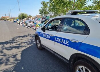 Abbandono di rifiuti incontrollato. Modica, due persone deferite dalla Polizia Locale