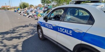 Abbandono di rifiuti incontrollato. Modica, due persone deferite dalla Polizia Locale