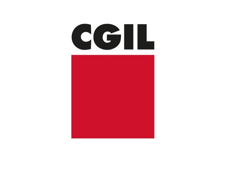 Conferenza stampa davanti la sede dell’Asp del Forum per la difesa e la promozione della sanità pubblica nel territorio ibleo