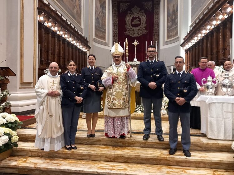 Benedetti gli oli santi e rinnovate le promesse sacerdotali nella messa del Crisma