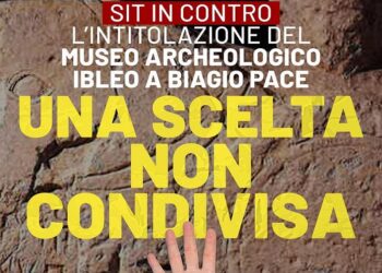 Sit in in piazza Libertà contro l’intitolazione del Museo Archeologico di Ragusa a Biagio Pace