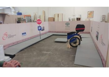 Adra presenta il progetto “Marciapiede didattico”