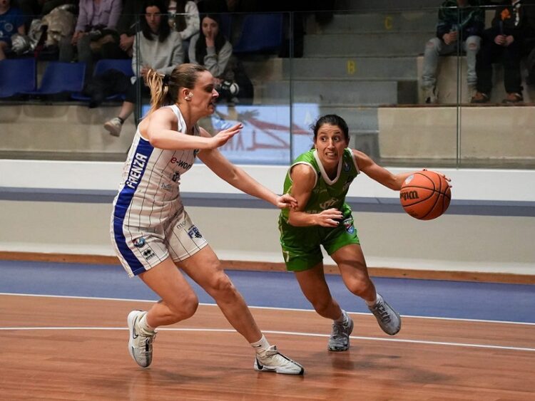 La Passalacqua soffre fino al termine ma con esperienza e tecnica conquista i due punti