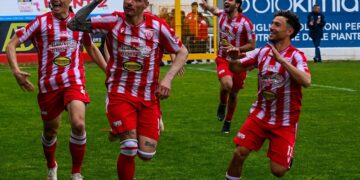Successo importante per il Vittoria Calcio che supera la diretta concorrente Avola davanti a 3.600 spettatori e vede l’Eccellenza