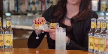 Polara omaggia la città di Modica donando la ricetta del drink “N’uovo”