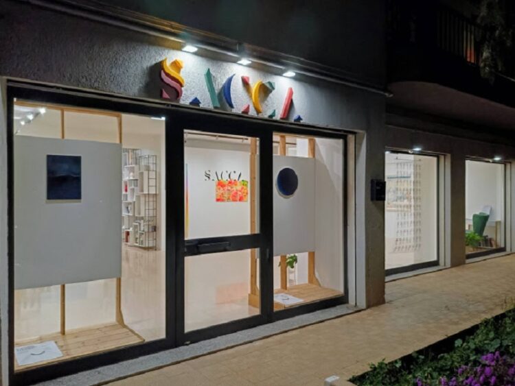 “Praticare il silenzio, tracciarne la forma”