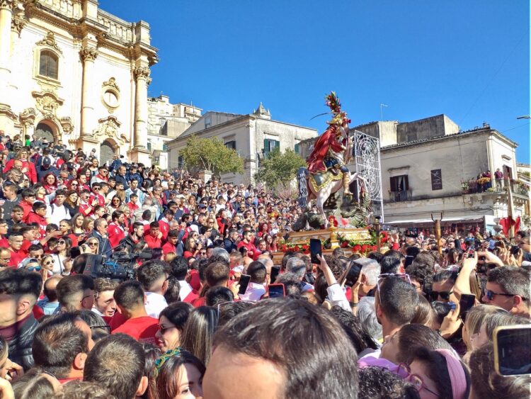 La festa di San Giorgio a Modica entra nel vivo