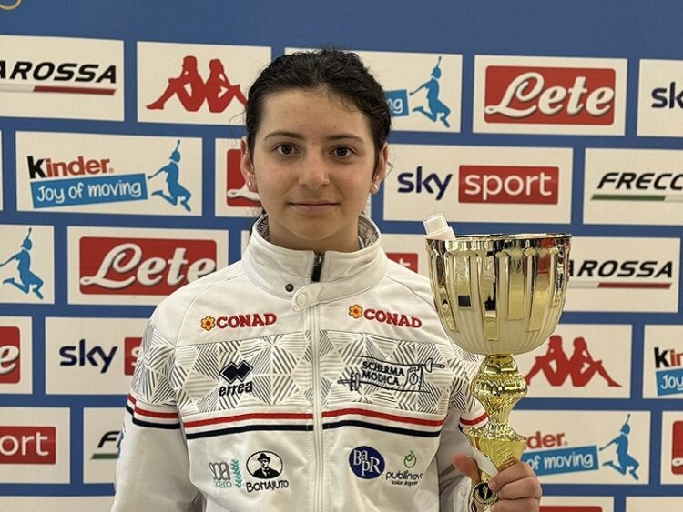 Conad Scherma Modica: a Trapani Ottavia Iacono vince  prova regionale Gold Assoluta
