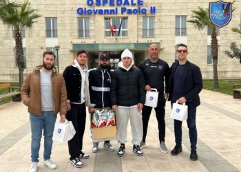Visita dii giocatori e dell’allenatore del Ragusa Calcio al reparto di pediatria del ‘Giovanni Paolo II’
