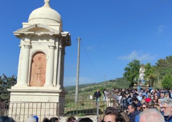 Rientro al Santuario di Gulfi per la Regina e Patrona di Chiaramonte, Maria SS di Gulfi