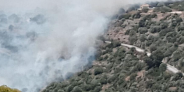Diversi incendi in provincia di Ragusa alimentati dal forte vento, situazione pesante