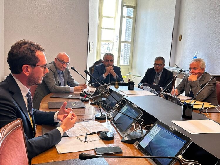 Il consigliere comunale di Ragusa Federico Bennardo audito in commissione Affari Istituzionali all’ARS in rappresentanza del comitato “Voto dove vivo”