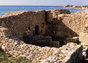 Scoglitti, tombaroli in azione in una zona limitrofa al cimitero