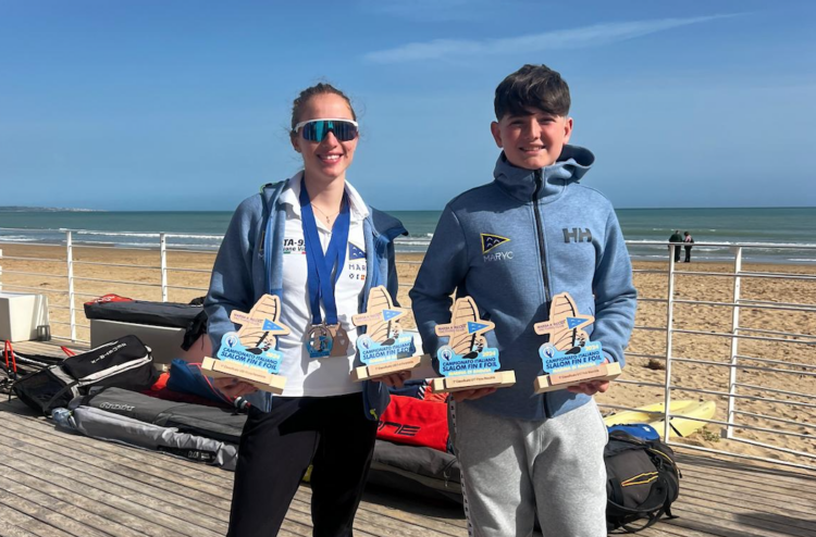 Campionato italiano di windsurf slalom fin e foil a Marina di Ragusa, risultati di rilievo per gli sportivi di casa nostra