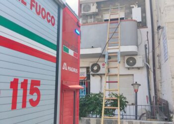 Incendio in abitazione a Comiso, solo danni alla struttura: nessun ferito