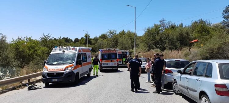 Quattro feriti in un incidente alla periferia di Vittoria