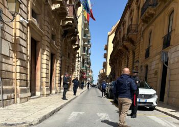 Allarme bomba, evacuato palazzo Iacono a Vittoria