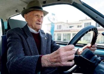 Modica: anziano protagonista di una serie di tamponamenti a Modica Alta. Bloccato dalla Polizia Locale