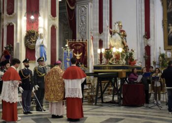 Solenne concelebrazione eucaristica in onore di San Giorgio ieri sera al duomo di Ragusa