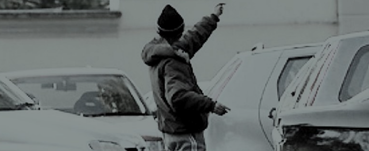 Tornano a Vittoria i parcheggiatori abusivi