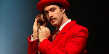 Al ‘Garibaldi di Modica, “La concessione del telefono” di Andrea Camilleri e Giuseppe Dipasquale, con protagonista Alessio Vassallo