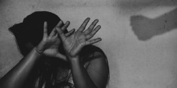 Polizia: provvedimenti nei confronti di due soggetti implicati in casi di maltrattamento e violenza sessuale
