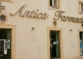 Scicli, ladri in azione nella notte all’Antica Farmacia