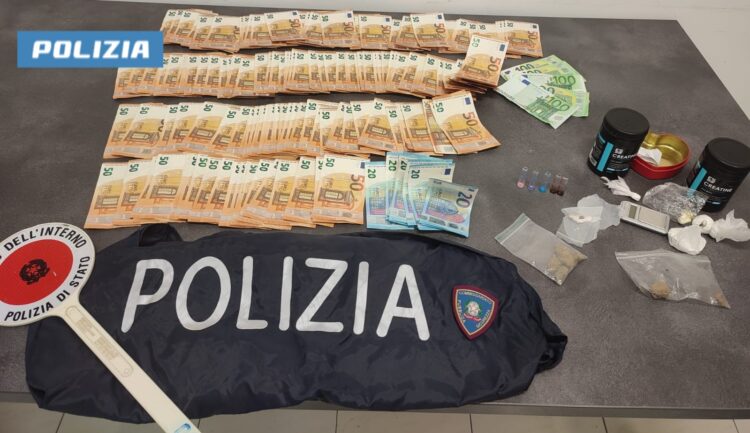 Ispica, un 29enne agli arresti domiciliari: la sua casa era diventata una centrale dello spaccio
