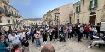 Festeggiamenti in onore di San Giorgio a Ragusa, tra “cena” all’asta e pellegrinaggio al cimitero