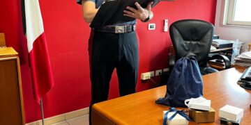 Comiso, furto in gioielleria. Denunciati due presunti ladri